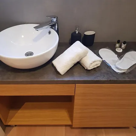 Deluxe Apartments & Rooms 