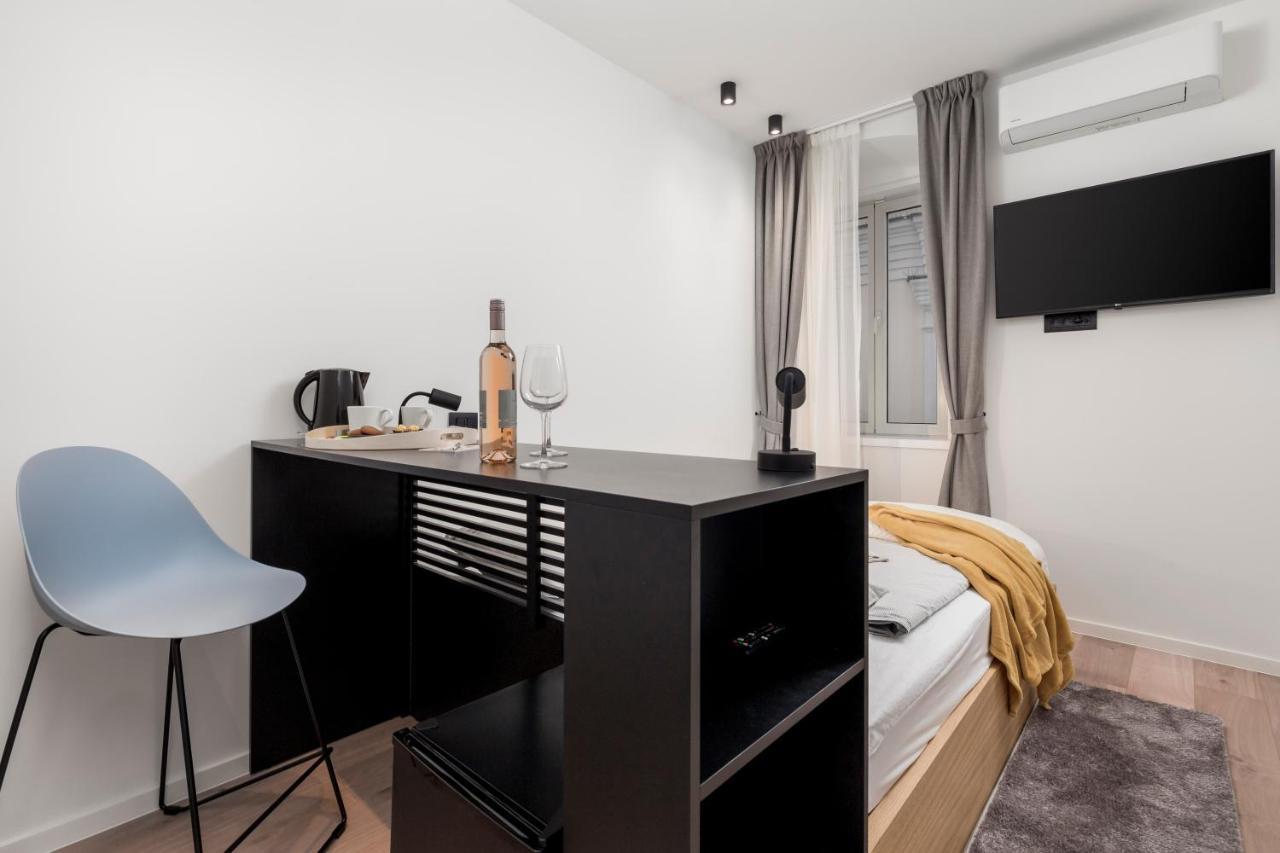 Apartment Deluxe & 