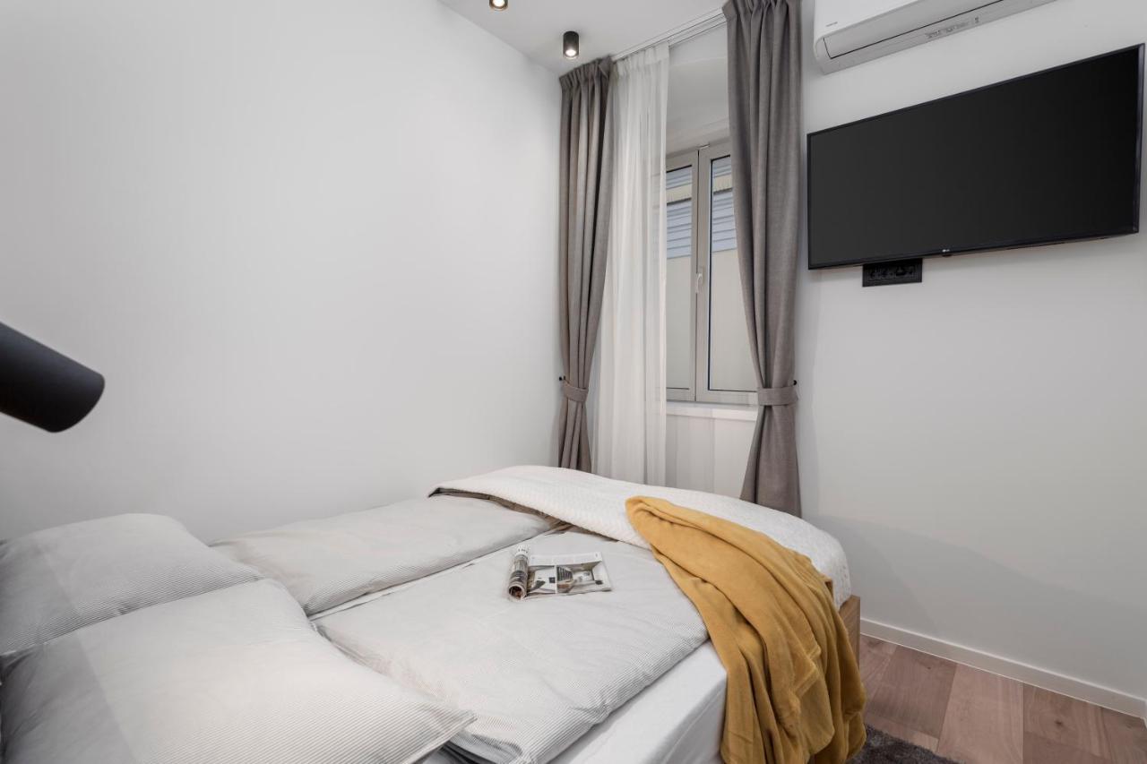 Apartment Deluxe & 